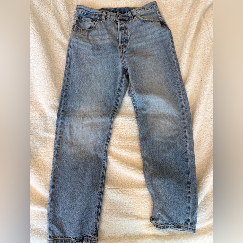Levi’s 501 high waist crop straight leg jeans (fun flare lightweight)